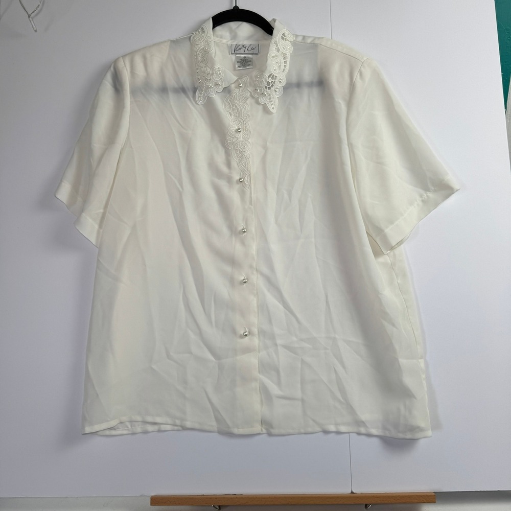 Kathy Che White Lace Collar Faux Pearl Button Blouse Short Sleeve Plus Size 18